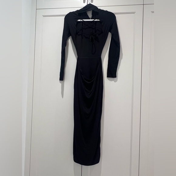 Dynamite Black Open Back Long Sleeve Midi Dress - Picture 2 of 6